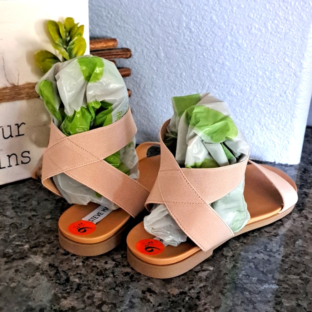 Steve Madden Sandals | 9.5 - Picture 2 of 4